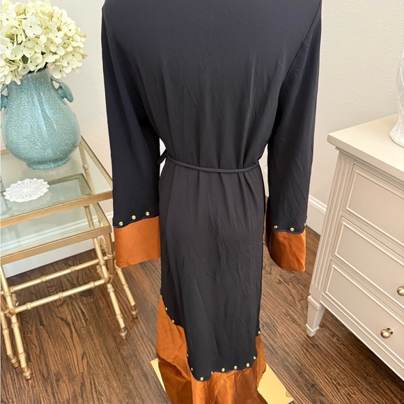 TORY BURCH MIXED-MATERIAL WRAP DRESS
TT15 - Picture 6 of 7